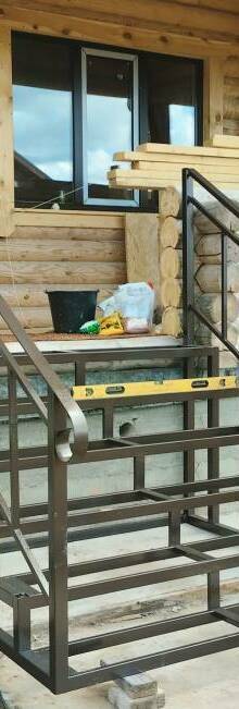 крыльцо из металла