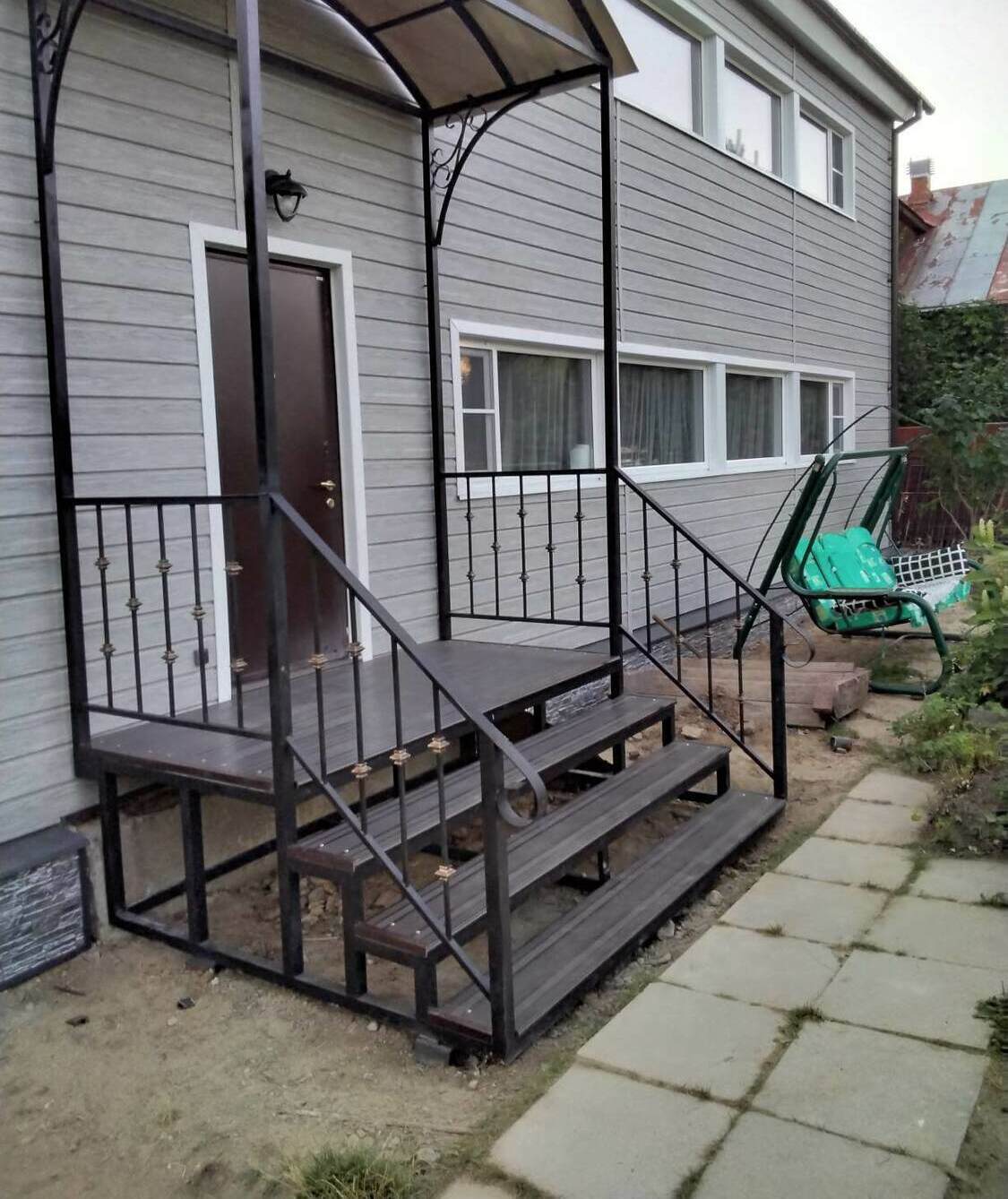 крыльцо с навесом из металла крыльцо с навесом
